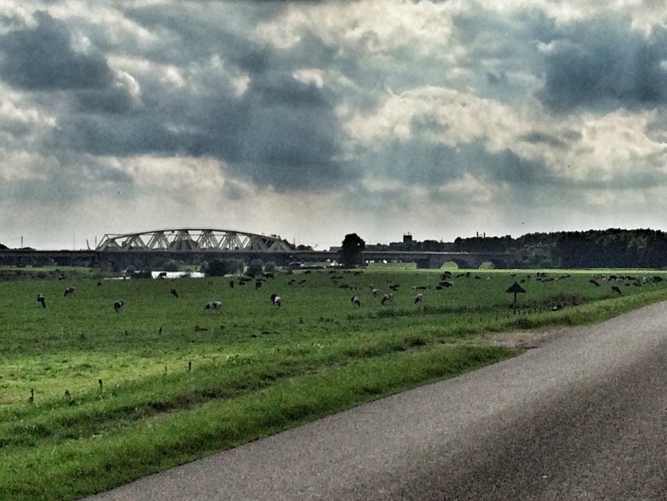 Threshold view - the dike, again