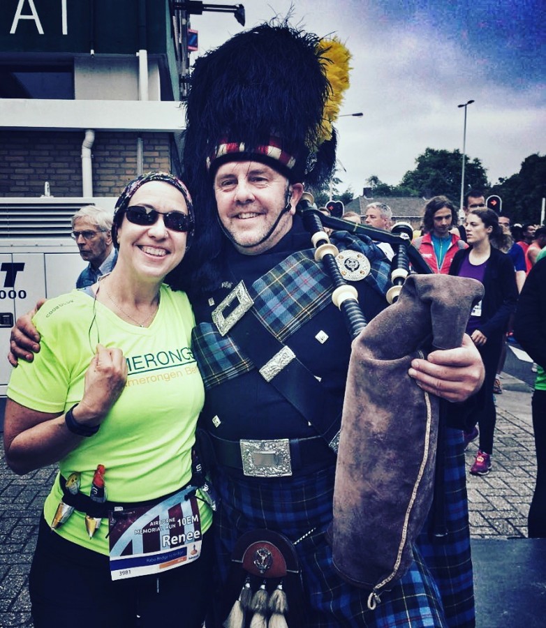 With the bagpiper before the race